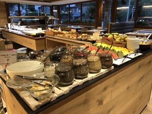Desayuno buffet incluido todos los días 
