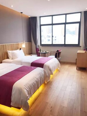 ห้องซูพีเรียทวิน | โต๊ะทำงาน, ผ้าม่านกันแสง, Wi-Fi ฟรี, ผ้าปูที่นอน