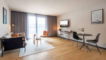 Apartment Medium with balcony | 1 bedroom, in-room safe, desk, soundproofing