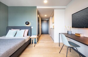 XtraSmart Apartment, 1 Queen Bed, Balcony (Full Kitchen) | In-room safe, laptop workspace, soundproofing, iron/ironing board - ipartment Boeblingen @HOME by Best Western (Boeblingen)