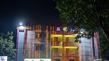 Façade de lâhĂ©bergement - soirĂ©e/nuit