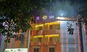 Front of property - evening/night - Itsy Hotels The Villa Retreat (Siliguri)