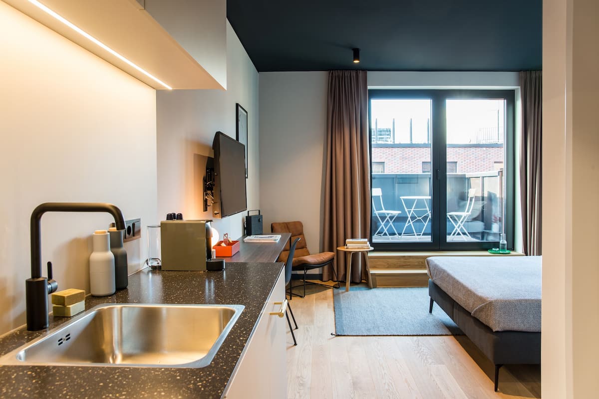 Design studio, terras (S) | Kameruitzicht