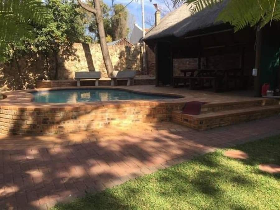 Piscina externa sazonal