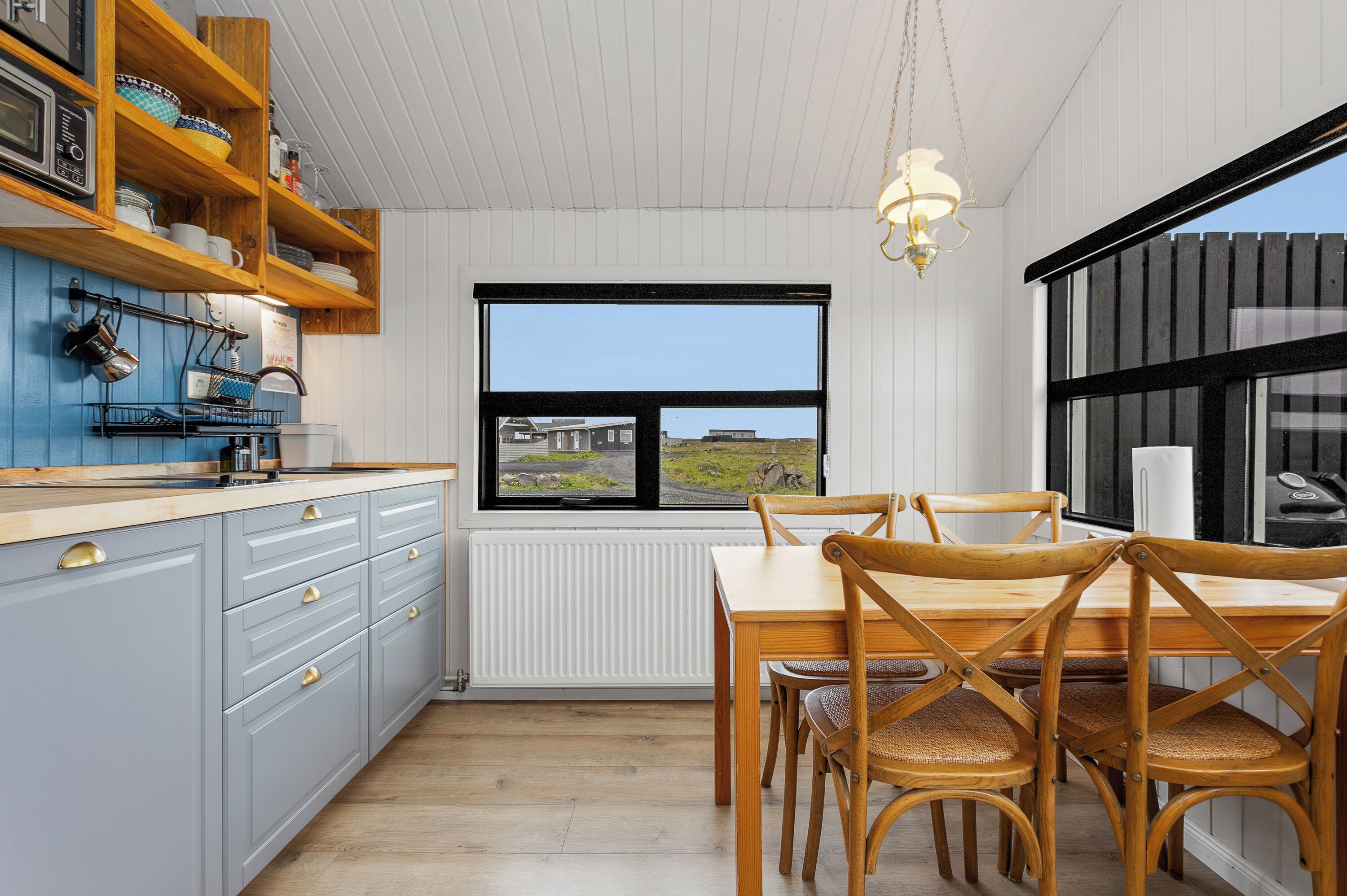 Deluxe Cottage, 2 Bedrooms, Hot Tub | Private kitchen