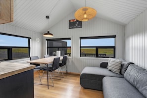 Deluxe Cottage, 2 Bedrooms, Hot Tub | Living area | Flat-screen TV