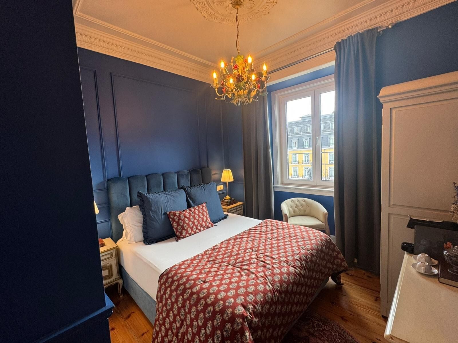 BOCAGE 03 | Cortinas opacas, sistema de insonorización, wifi gratis y ropa de cama