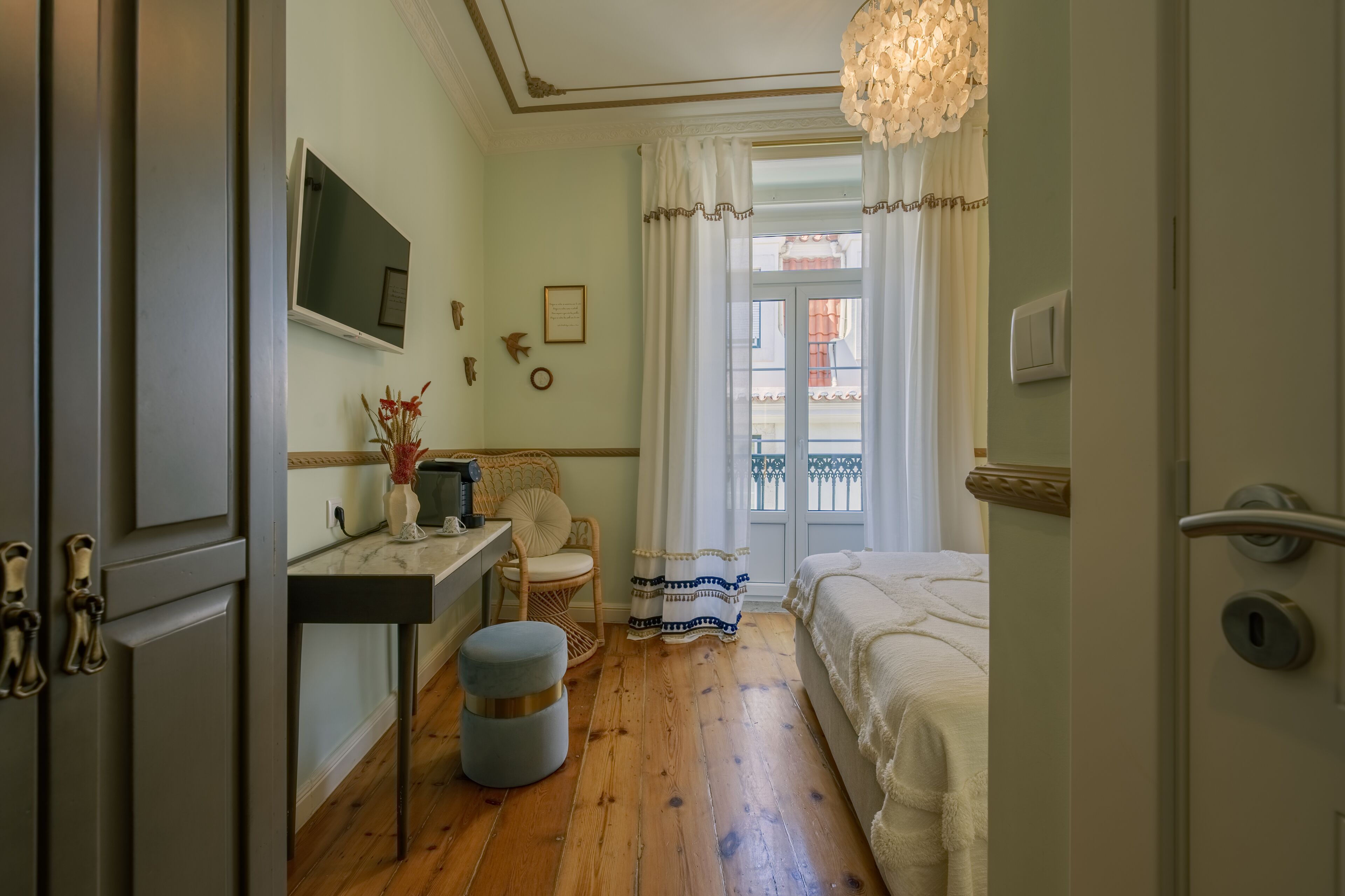 SOPHIA DE MELLO BREYNER 05 | Cortinas opacas, sistema de insonorización, wifi gratis y ropa de cama