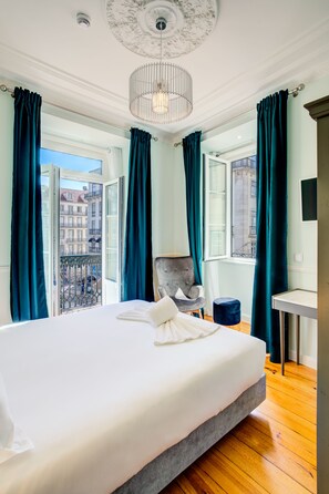 FLORBELA ESPANCA 04 | 遮光窗帘、隔音、免费 WiFi、床单