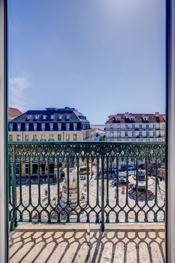 Exterior - Solar dos Poetas (Lisbon)