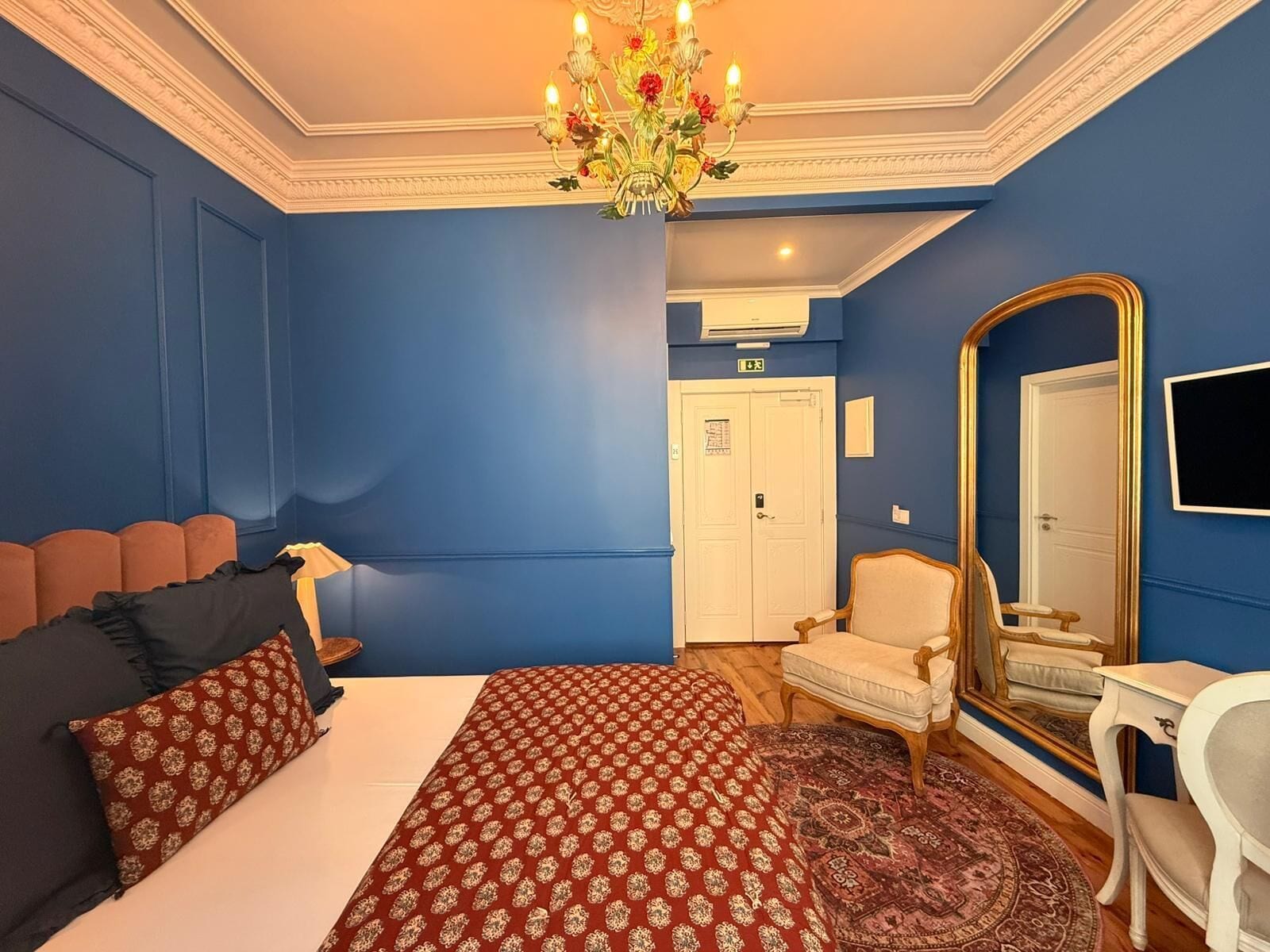 Rideaux occultants, chambres insonorisées, Wi-Fi gratuit, draps fournis