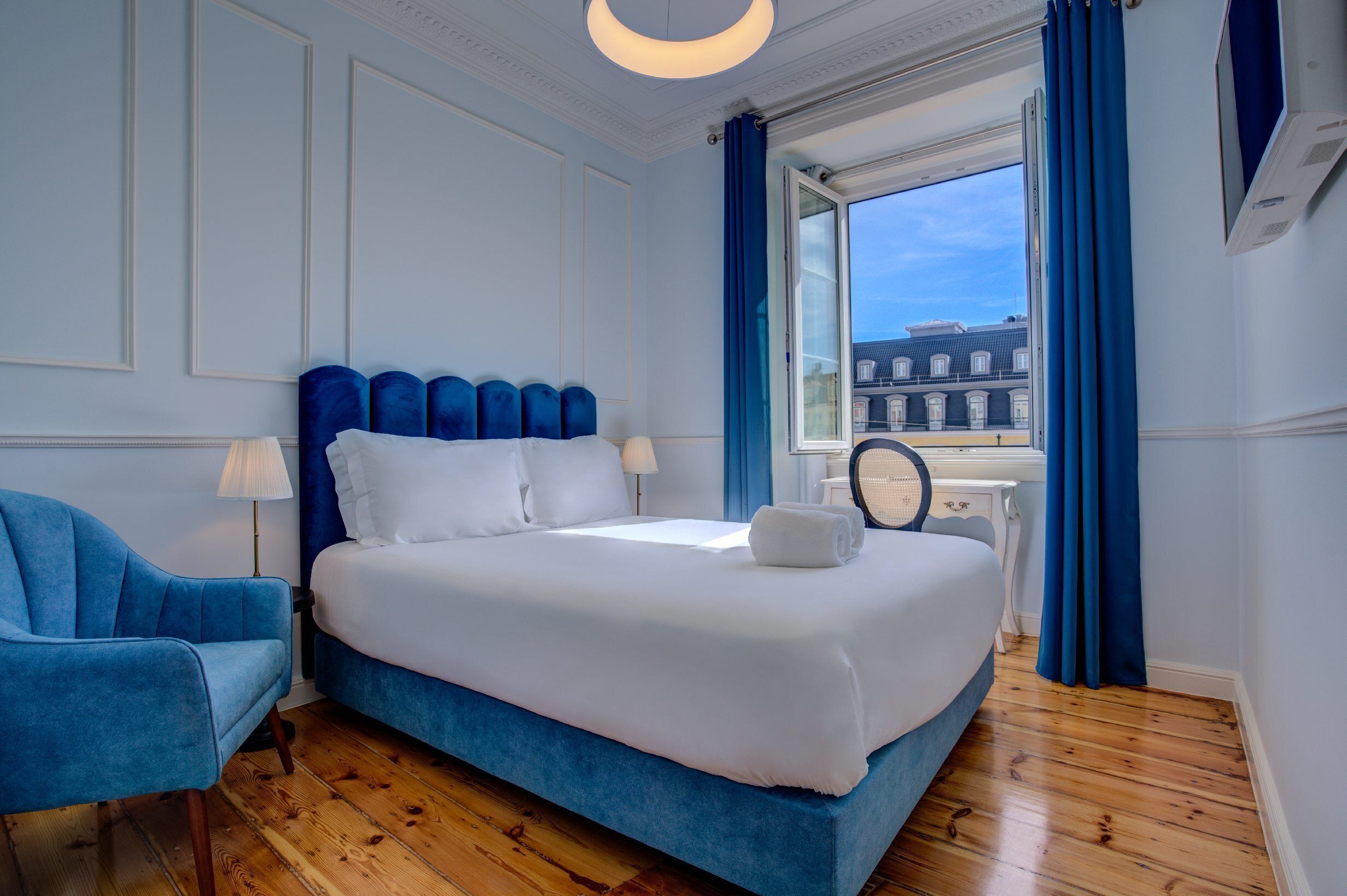 BOCAGE 01 | Cortinas opacas, sistema de insonorización, wifi gratis y ropa de cama