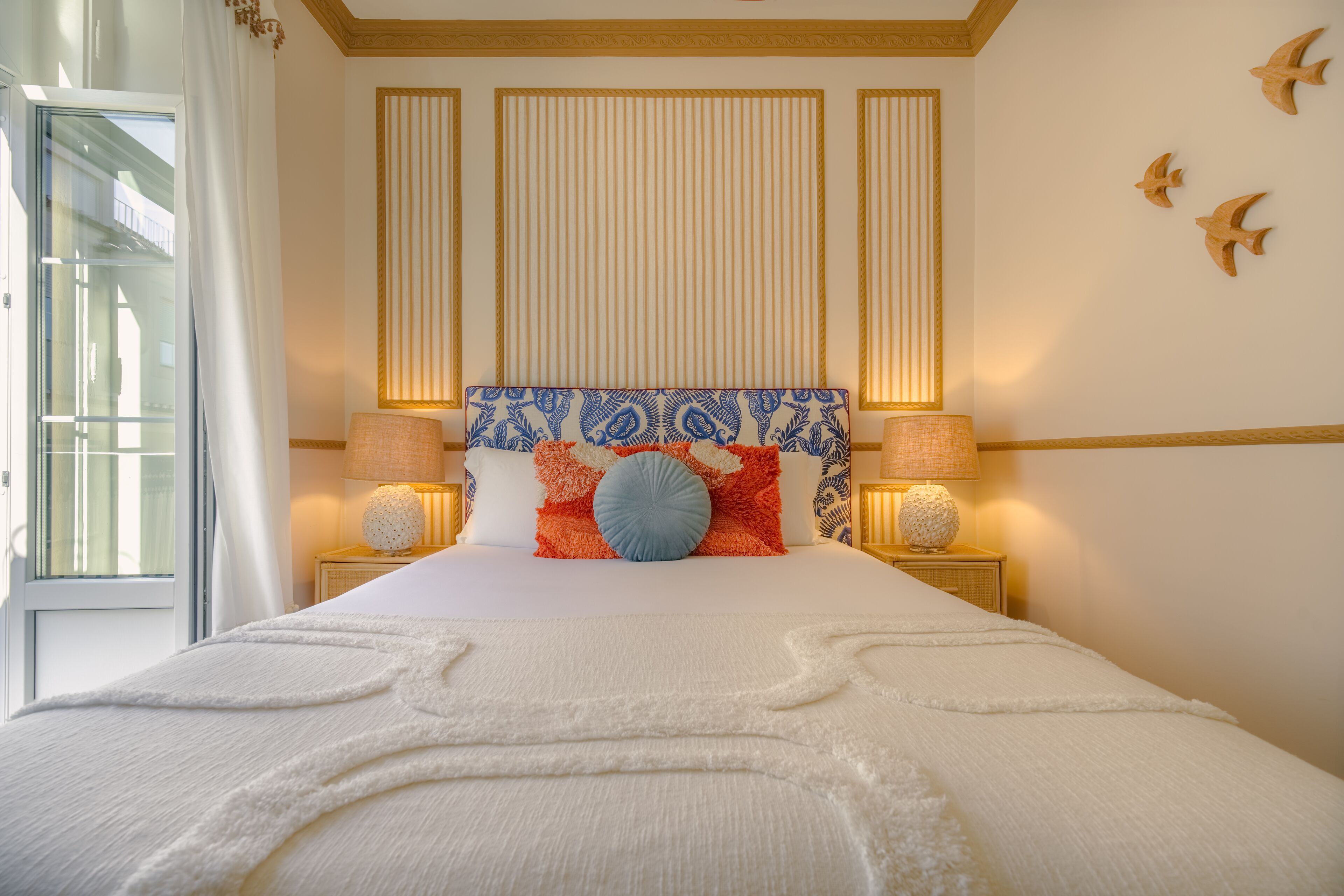 SOPHIA DE MELLO BREYNER 07 | Cortinas opacas, sistema de insonorización, wifi gratis y ropa de cama