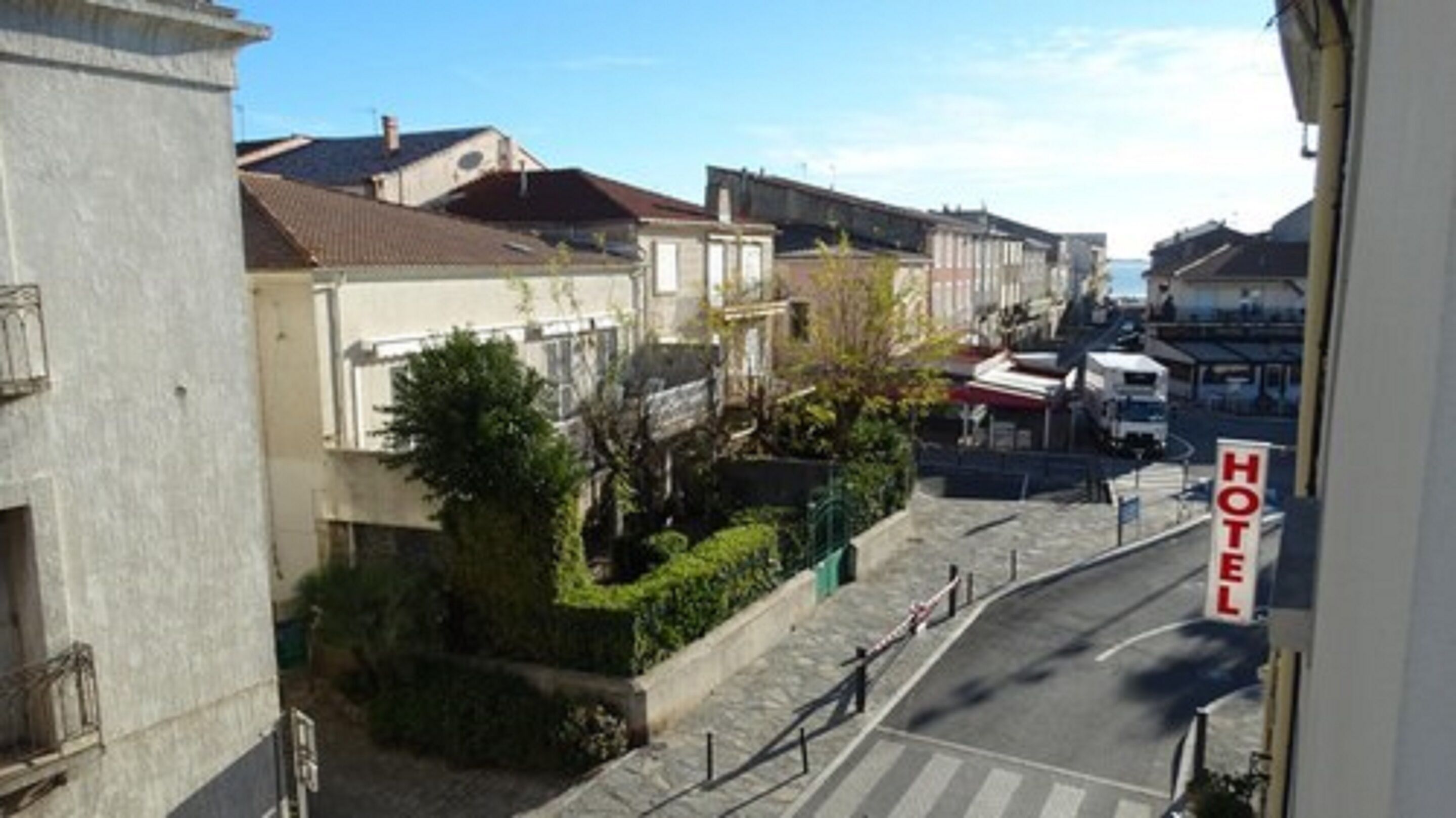 standard room | street view