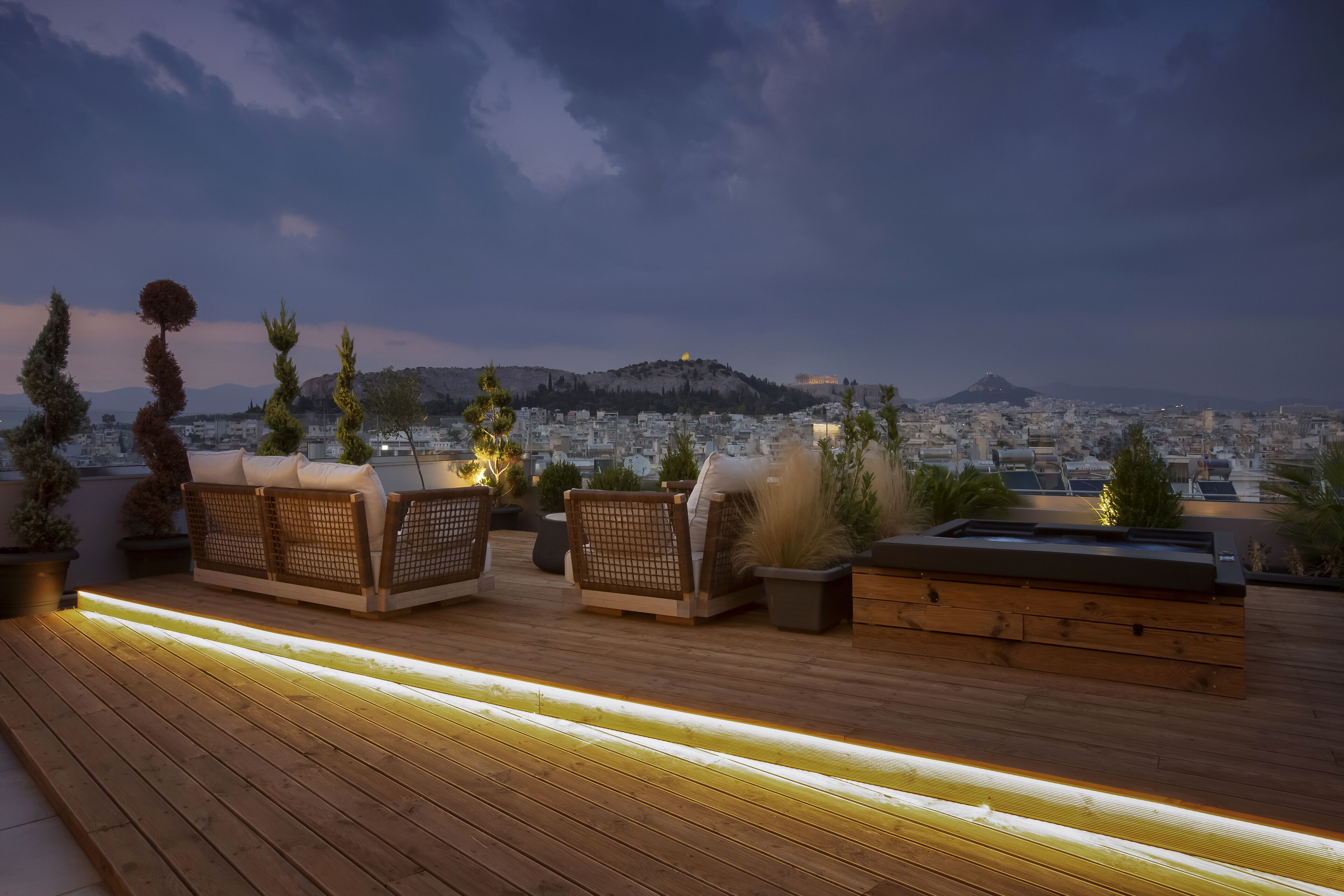 Deluxe Penthouse (Acropolis View) | Terrace/patio