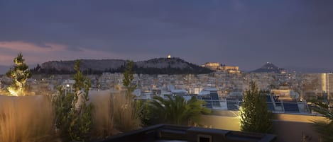 Deluxe Penthouse (Acropolis View) | Terrace/patio