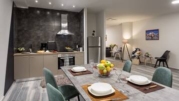 Deluxe Apartment | Private kitchen