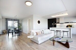 Deluxe Penthouse (Acropolis View) | Living area - Supreme Luxury Suites by Athens Stay (Kallithea)
