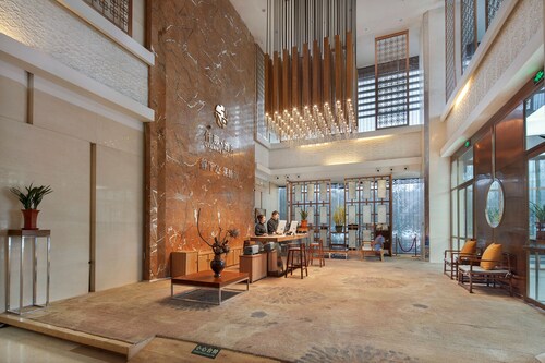 Qianna Hotel Zhengzhou CBD Branch