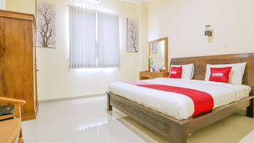 Deluxe Double Room | Desk, free WiFi, bed sheets