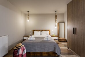 Superior Apartment | 1 bedroom, desk, soundproofing, iron/ironing board - Supreme Comfort  by Athens Stay (Athens)