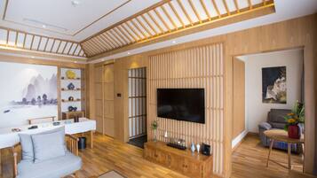 تلفزيون بشاشة مسطحة