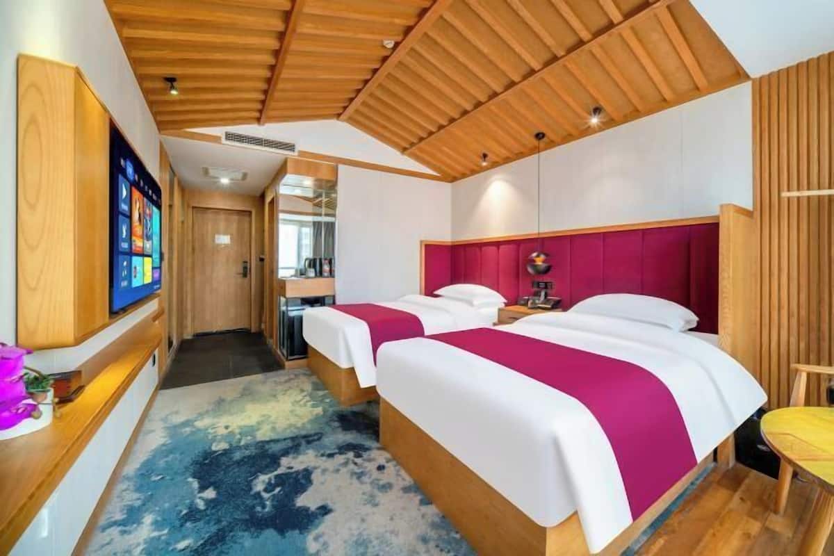 Blackout curtains, free WiFi, bed sheets