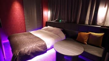 Individually decorated, free WiFi, bed sheets