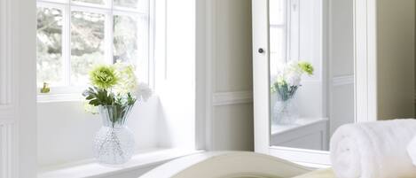 4 slaapkamers, een strijkplank/strijkijzer, wifi, beddengoed