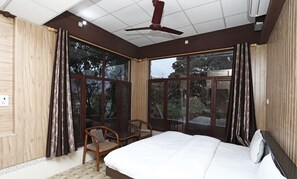 3 bedrooms, free WiFi, bed sheets, wheelchair access - Oxygen home stay in Dehradun (Dehradun)