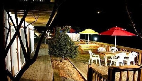BBQ/ํผํฌ๋ ๊ณต๊ฐ