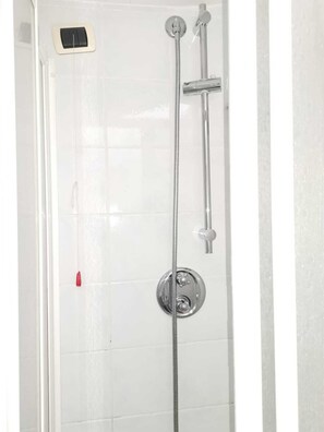 Apartamento, 1 quarto | Chuveiro