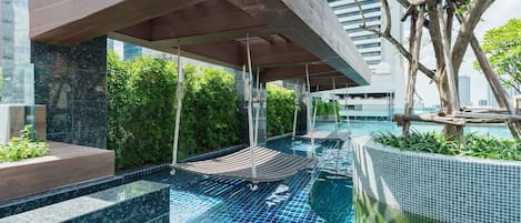 Piscine extérieure, piscine sur le toit