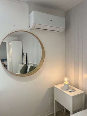 Bügeleisen/Bügelbrett, kostenloses WLAN, Bettwäsche