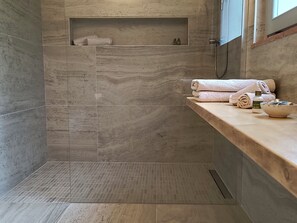 Deluxe-Doppelzimmer | Badezimmer