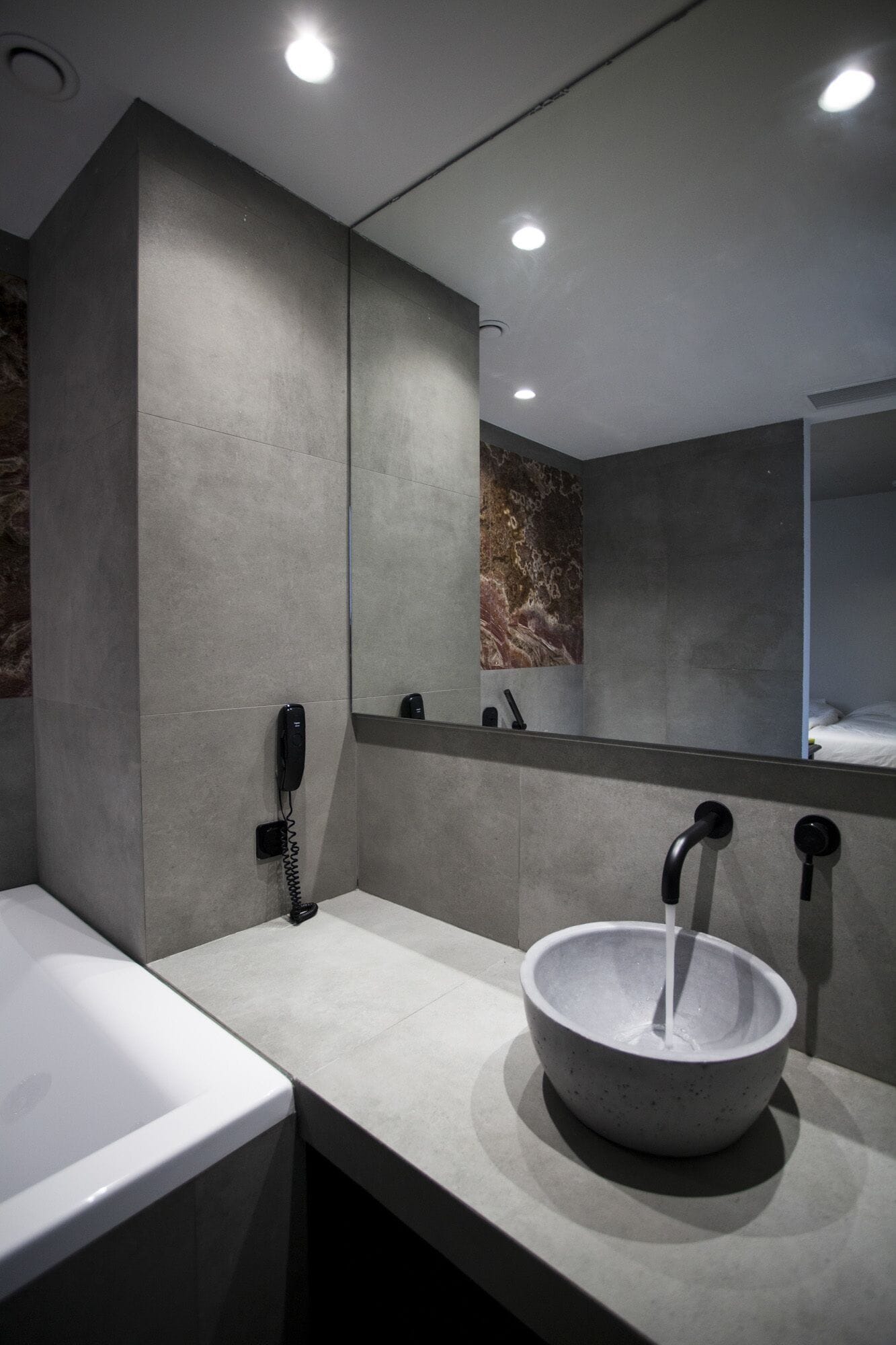Bathroom sink
