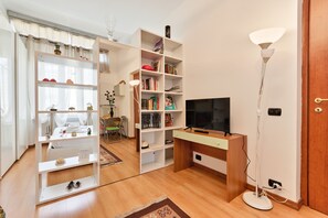Apartment, 1 Bedroom | Television