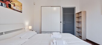 Vanchiglietta Colourful Apartment