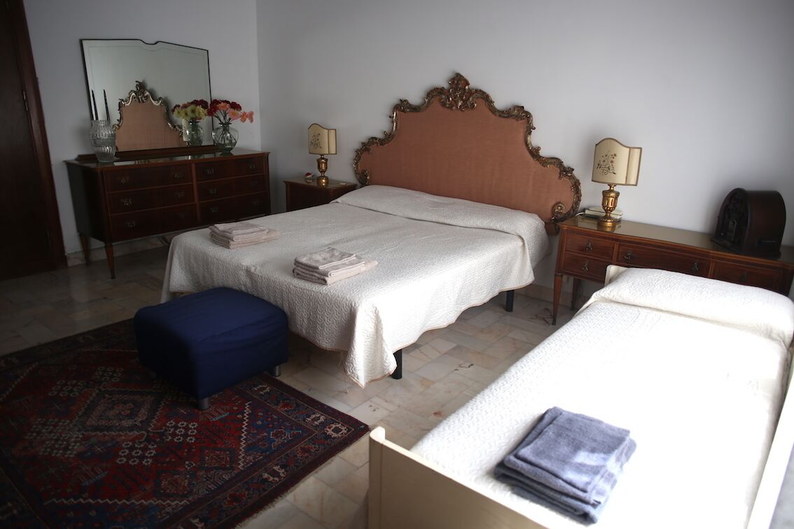 VILLA TWO STEPS FROM THE MONDELLO BEACH