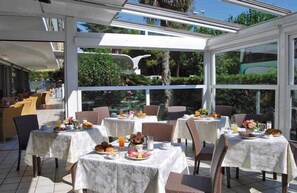 อาหารท้องถิ่น, วิวชายหาด 