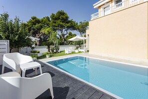 Luxury-Villa, 4 Schlafzimmer, eigener Pool, eingeschränkter Meerblick | Eigener Pool