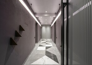 Interior entrance - Olvios Luxury Suites (Thessaloniki)