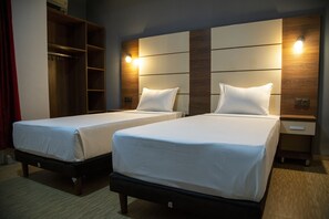 Deluxe-Apartment | Individuell dekoriert, individuell eingerichtet, Schreibtisch