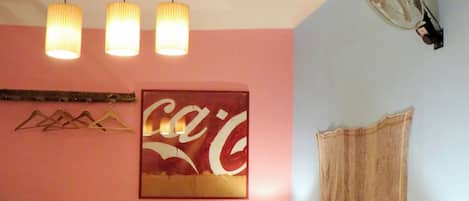 1 chambre, fer et planche à repasser, lit parapluie, Wi-Fi gratuit