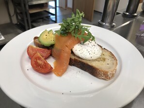 Komplett frokost er inkludert