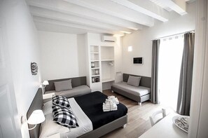 Quadruple Room - La Maison (Trani)