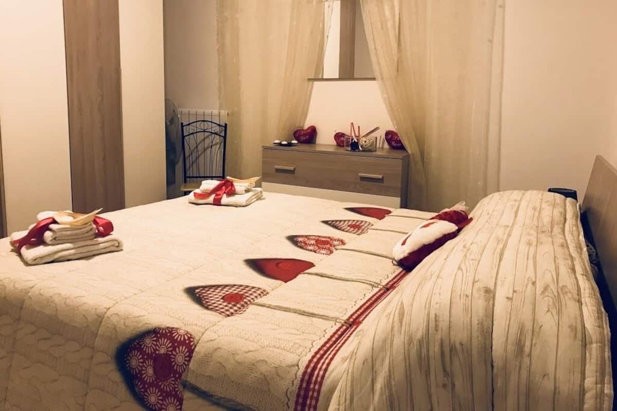 Apartamento Confort, 2 habitaciones | Edredones de plumas, wifi gratis, ropa de cama