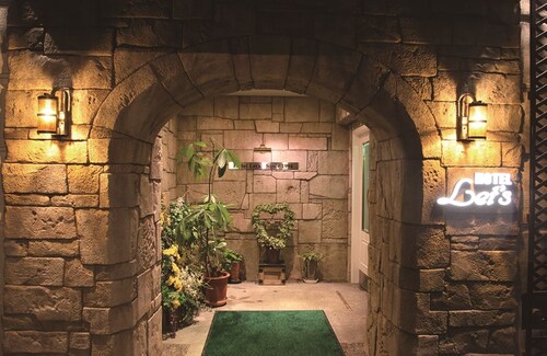 Hotel Let's Adult Only