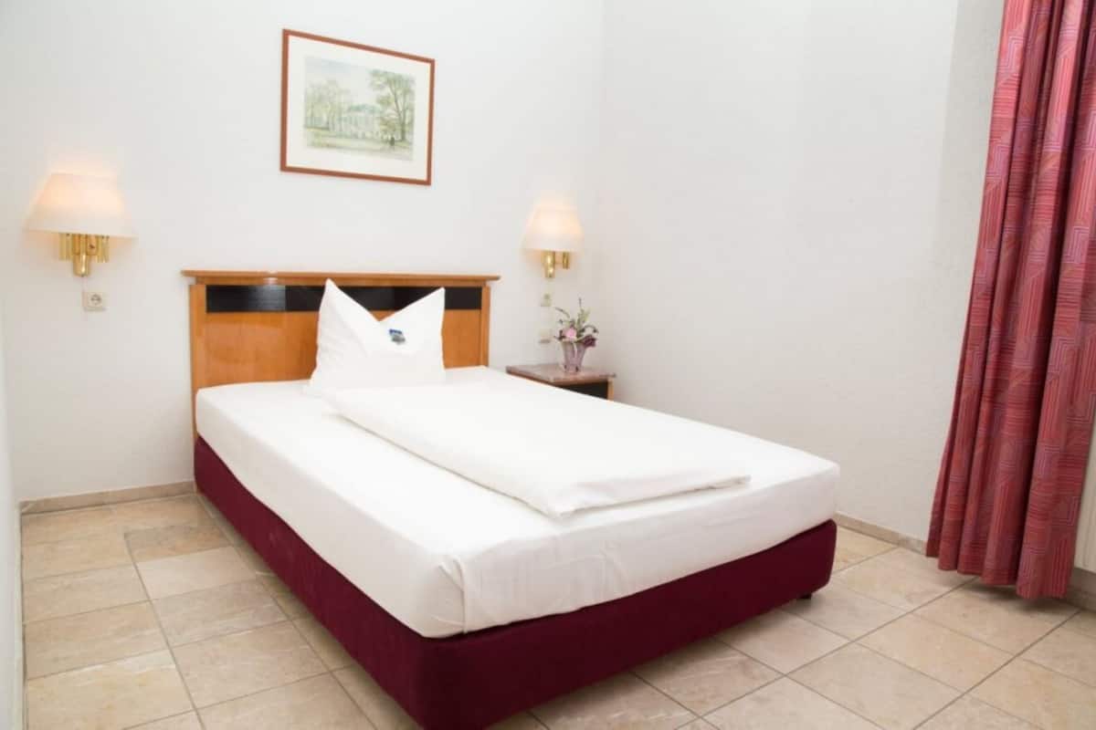 Kamar Single Standar | Seprai antialergi, meja kerja, Wi-Fi gratis, dan seprai linen