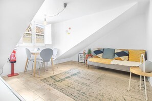 TV - Nomad's Castel Lisbon - 1BDR The Reader (Lisboa ciudad)